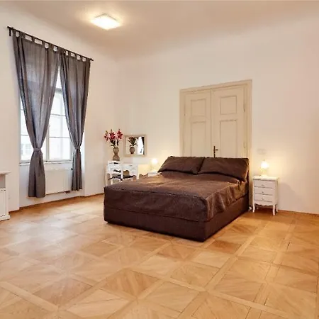 Apartment Golden Three Crowns Prague